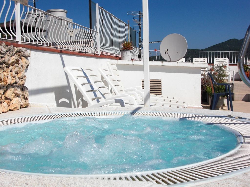 Hotel Hermes Tossa de Mar Exterior photo
